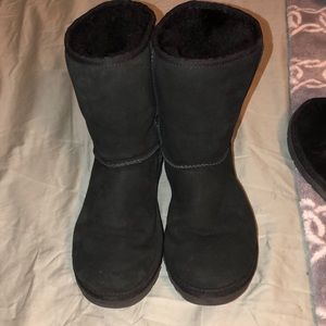 UGG short classic boots black size 8 authentic